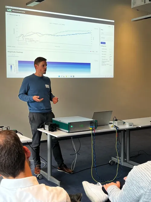 Fachvorträge und Diskussion